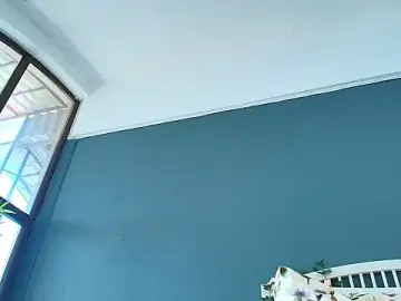 Stripchat Free Porn Cam of AlicePirs