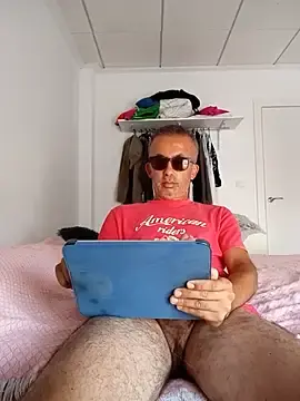 Stripchat Free Live Porn of EmilioTaladdro