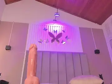 Stripchat Live Sex Cam of Laila_Bunny_