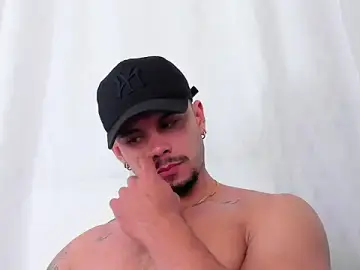 Stripchat Best Webcam of NoahhBrown