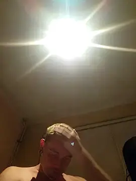 Stripchat Best live sex cam show of piercingpik