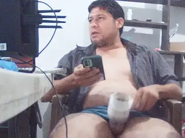 Stripchat Live Sex Cam of simpatico1000