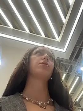 Stripchat Sex Cam of DollyTall