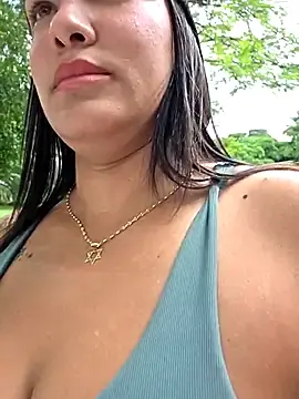 Stripchat Watch Live Sex Cams of camiysebas21