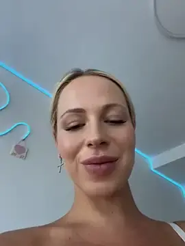 Stripchat Best Webcam of streetdoll