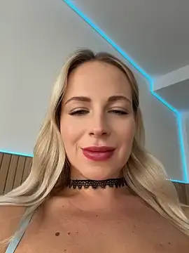 Stripchat Live Porn of streetdoll