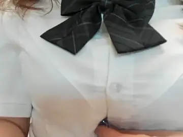 Stripchat Live Sex Cam of 18satonana