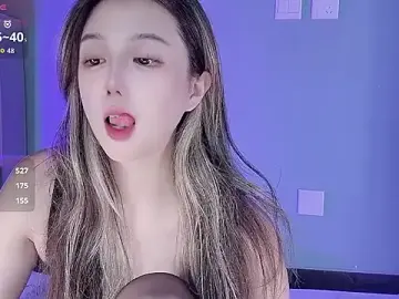 Stripchat Free Porn Cam of Eden-top
