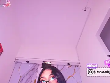 Stripchat Live Sex of Mhiaa_Sweet