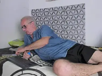 Stripchat Adult Webcams of david_holman