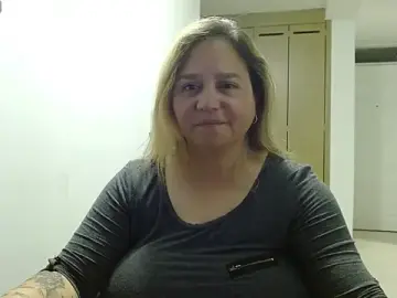 Stripchat Free Porn Cam of LauraReeves
