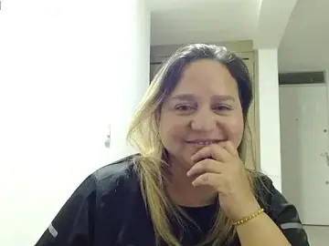 Stripchat Live Porn of LauraReeves