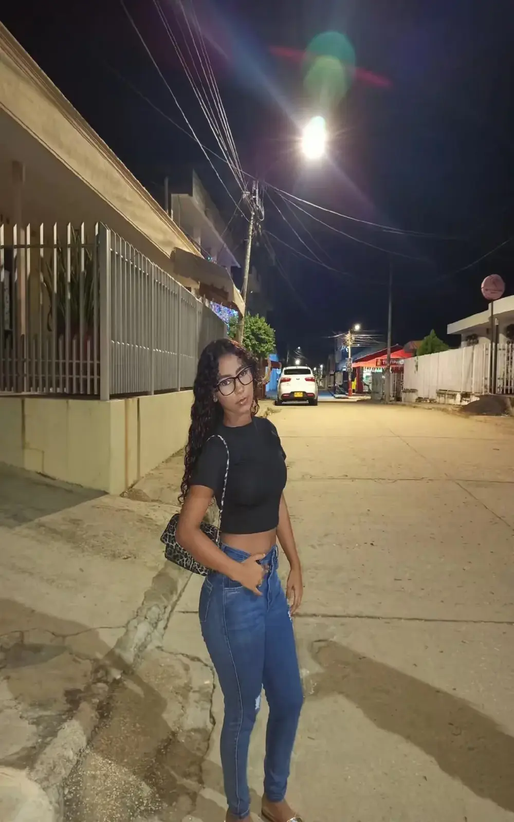 Tyra_pettite