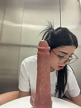 Stripchat Free Live Porn of ArieliciousXXX
