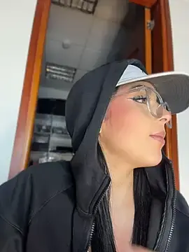 Stripchat Best live sex cam show of ArieliciousXXX