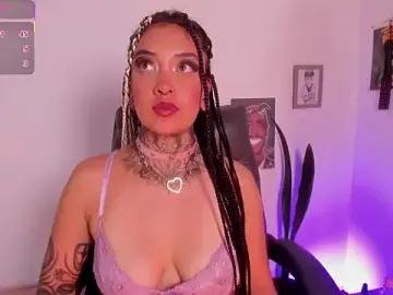 Stripchat Live Sex Cam of Cata_green