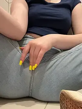 Stripchat Free Live Porn of Cumonmme