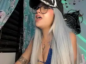 Stripchat Free Porn Cam of Pinky_promiseex