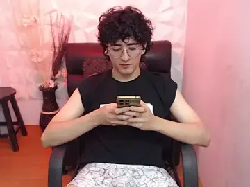 Stripchat Sex Chat of Elliot_23