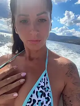Stripchat Live Sex Cam of SofiQueen_