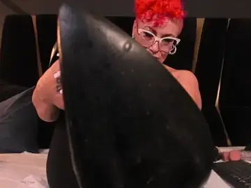 Stripchat Free Porn Cam of mistress_sandy