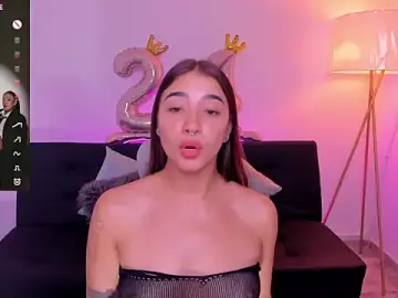 Stripchat Sex Cam of Antonella_Grayy