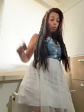 Stripchat Free Porn Cam of Almmaxxxx