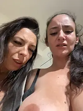 Stripchat Live Sex Cam of Almmaxxxx