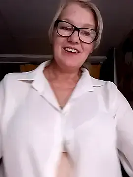 Stripchat Live Sex Cam of irinamaux