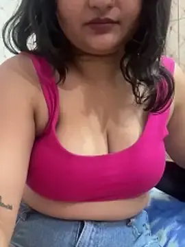 Stripchat Adult Webcam of Curvy_Anaya