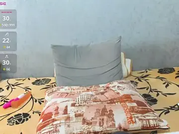 Stripchat Free Porn Cam of Blondy_milff_sweety