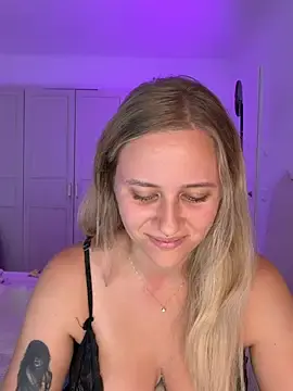 Stripchat Best Webcam of lunawolf21