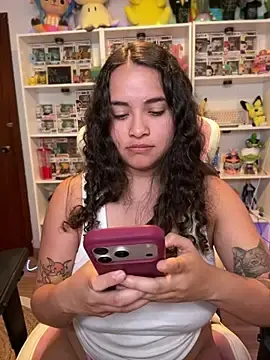 Stripchat Live Sex Cam of Sweet_sully__
