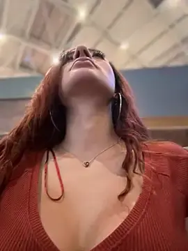 Stripchat Live Porn of ariiel_