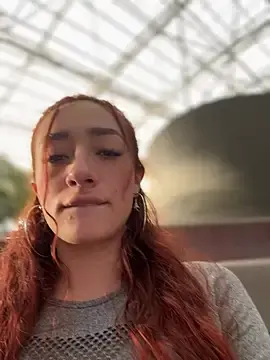 Stripchat Free Porn Cam of ariiel_