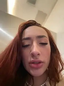 Stripchat Live Porn of ariiel_
