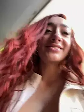 Stripchat Watch Live Sex Cams of ariiel_