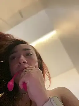 Stripchat Best Webcam of ariiel_