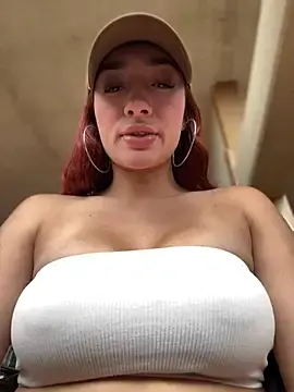 Stripchat Best live sex cam show of ariiel_