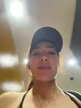 Stripchat Adult Video Chat of ariiel_