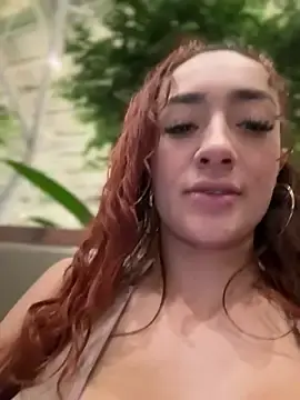 Stripchat Free Live Porn of ariiel_