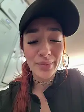 Stripchat Live Porn of ariiel_