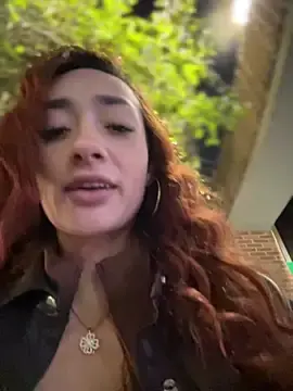 Stripchat Live Sex Cam of ariiel_