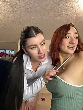 Stripchat Live Porn of ariiel_