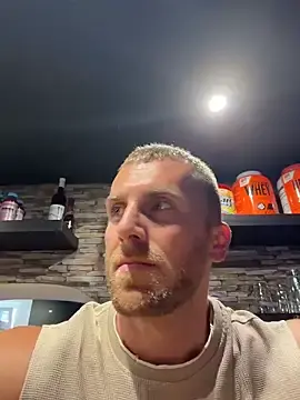 Stripchat Adult Webcam of Johnytrain