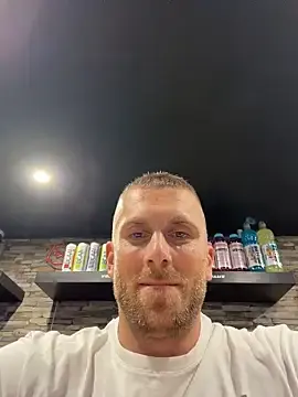 Stripchat Live Sex of Johnytrain