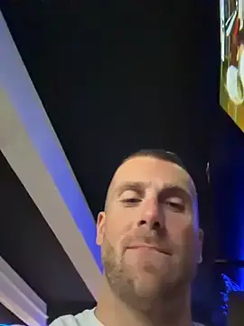 Stripchat Watch Live Sex Cams of Johnytrain