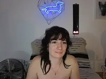 Stripchat Adult Webcam of TinaBeena