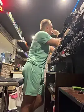 Stripchat Live Sex Cam of trainwithme