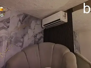 Stripchat Watch Live Sex Cams of Katemoss70